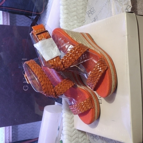 Nwt Bcbg Weave Wedges 7.5m orange - Picture 3 of 10